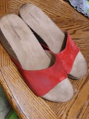G.H. Bass & Co. Women's Red Suede Slide Sandals,sz.8.5